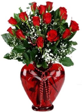 Cam kalp içerisinde 15 kırmızı gül  Ankara Çankaya hediye çiçek yolla 