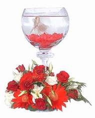  Ankara çiçek gönderme Çankaya ucuz çiçek gönder  Kadehte estetik aranjman