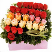 15 adet renkli gül ve cam   Çankaya yurtiçi ve yurtdışı çiçek siparişi 