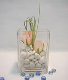 2 adet gül camda taslarla   Ankara Çankaya anneler günü çiçek yolla 