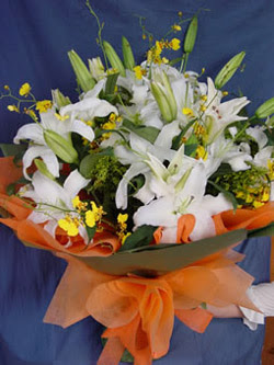  Çankaya çiçek yolla , çiçek gönder , çiçekçi   5 ADET KAZABLANKA BUKETI KALITEDEN SASMAYANLARA