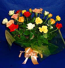  Ankara Çankaya güvenli kaliteli hızlı çiçek  13 adet karisik renkli güller