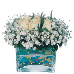  Çankaya yurtiçi ve yurtdışı çiçek siparişi  mika yada cam içerisinde 7 adet beyaz gül