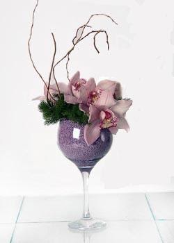  Ankara Çankaya çiçek gönderme  cam içerisinde 3 adet kandil orkide