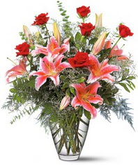  Ankara çiçek gönderme Çankaya ucuz çiçek gönder  7 adet kirmizi gül 3 adet kazablanka