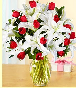  Ankara Çankaya online çiçekçi , çiçek siparişi  3 kazablanka 10 kırmızı gül vazosu