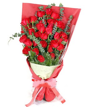  Çankaya hediye sevgilime hediye çiçek  37 adet kırmızı güllerden buket