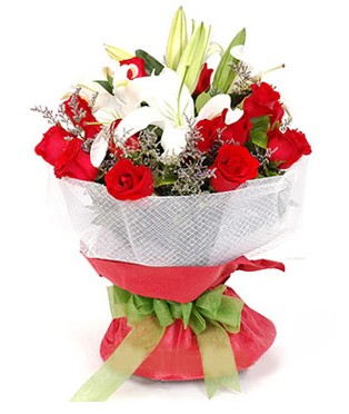  Ankara Çankaya güvenli kaliteli hızlı çiçek  1 dal kazablanka 11 adet kırmızı gül buketi