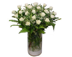  Ankara Çankaya online çiçek gönderme sipariş  cam yada mika Vazoda 12 adet beyaz gül - sevenler için ideal seçim
