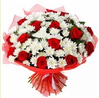 11 adet kırmızı gül ve beyaz kır çiçeği  Çankaya çiçek yolla , çiçek gönder , çiçekçi  