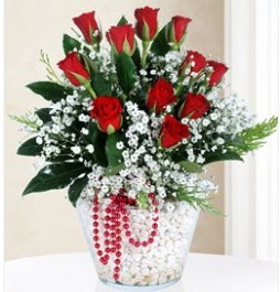 9 adet kırmızı gül cam içerisinde  Ankara çiçek yolla Çankaya internetten çiçek satışı 