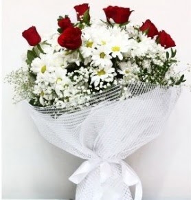 9 adet kırmızı gül ve papatyalar buketi  Ankara Çankaya çiçek gönderme sitemiz güvenlidir 