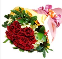 12 adet kırmızı gül ve papatyalar  Ankara Çankaya hediye çiçek yolla 