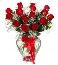 11 adet kırmızı gül cam kalpte  Ankara Çankaya çiçek gönderme 