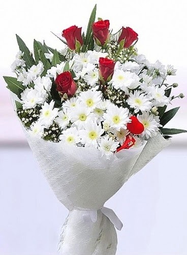 Sevdiğime papatya ve 5 kırmızı gül buketi  Çankaya yurtiçi ve yurtdışı çiçek siparişi 