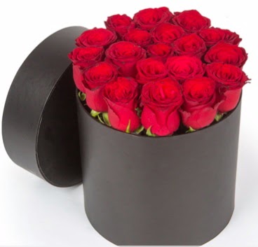 21 adet siyah kutuda kırmızı gül  Ankara Çankaya güvenli kaliteli hızlı çiçek 