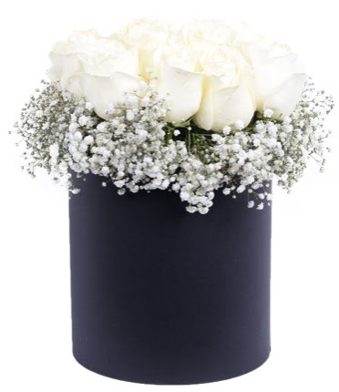 Özel kutuda özel 15 beyaz gül aranjmanı  Ankara Çankaya çiçek online çiçek siparişi 