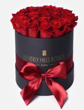 Siyah kutuda 25 adet kırmızı gül tanzimi  Ankara Çankaya uluslararası çiçek gönderme 